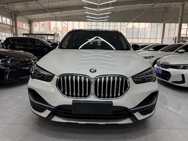 BMW X1 — Фото автомобиля 2