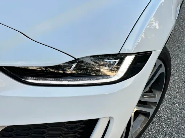 Jaguar XEL — Фото автомобиля 15