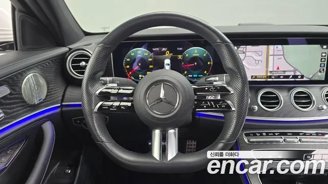 Mercedes-Benz E-Class — Фото автомобиля 13