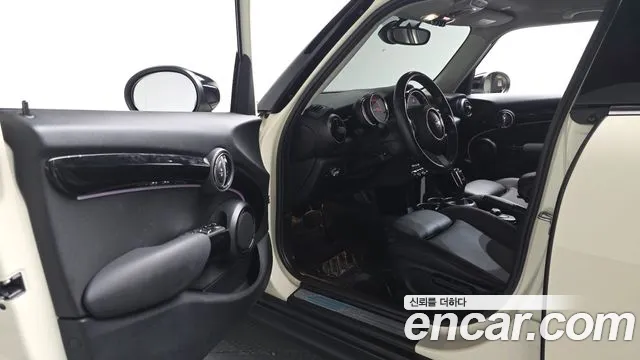 MINI Cooper — Фото автомобиля 15