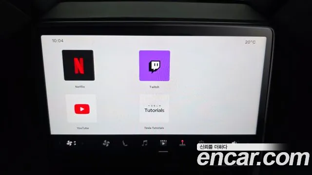 Tesla Model 3 — Фото автомобиля 27