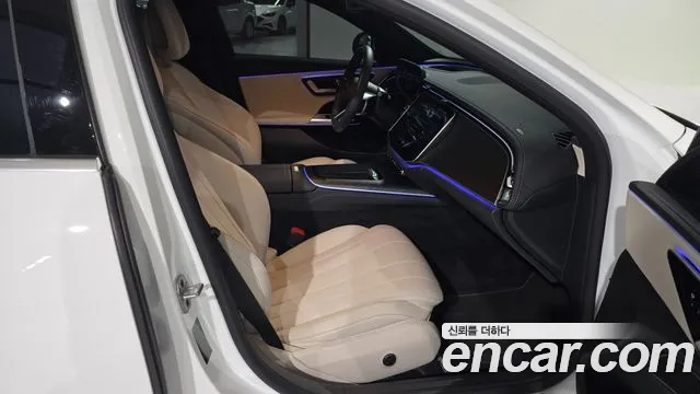 Mercedes-Benz E-Class — Фото автомобиля 18
