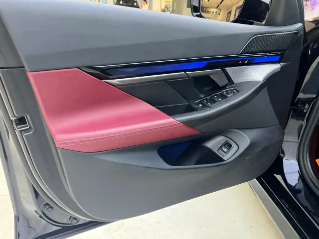 BMW 5 Series — Фото автомобиля 21