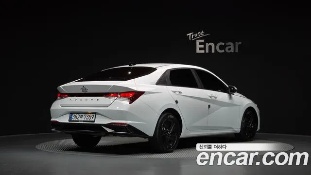 Hyundai Avante CN7 — Фото автомобиля 2