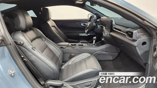 Ford Mustang Mustang 7 поколение 5.0 GT Premium Купе — Фото автомобиля 10
