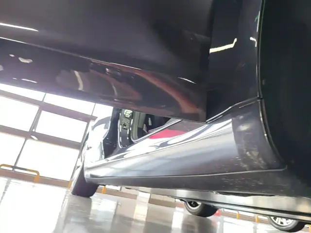 Tesla Model 3 — Фото автомобиля 20