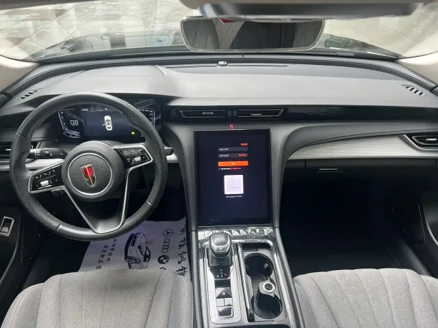 Hongqi H5 — Фото автомобиля 8