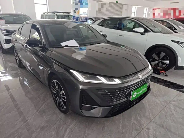Changan Eado — Фото автомобиля 3