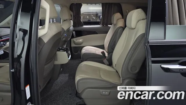 Kia Carnival — Фото автомобиля 17