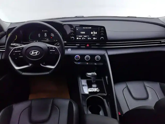 Hyundai Elantra — Фото автомобиля 12