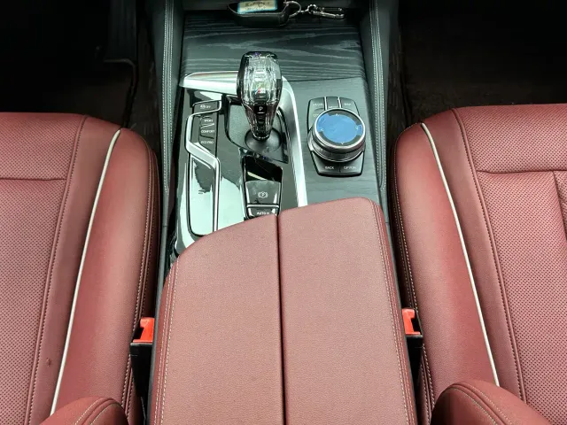 BMW 5 Series — Фото автомобиля 22
