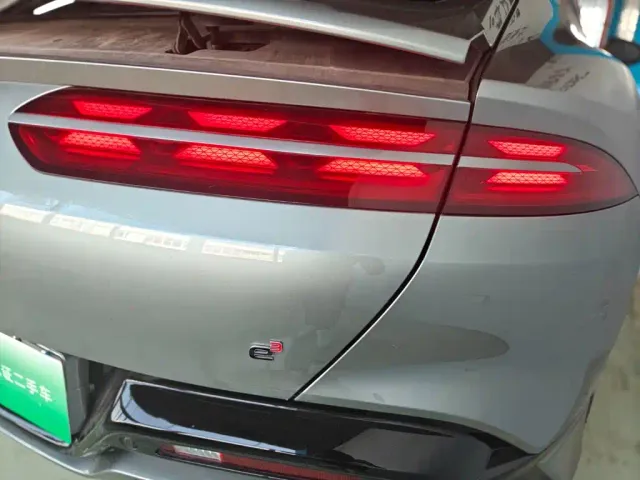 Denza Z9GT — Фото автомобиля 23