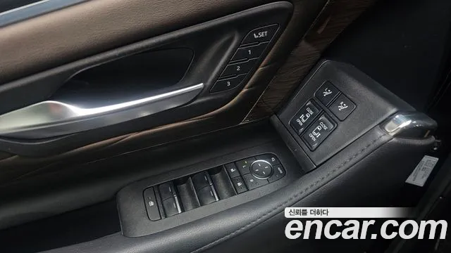 Toyota Alphard — Фото автомобиля 17