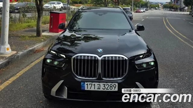 Фотография автомобиля — BMW X7 G07