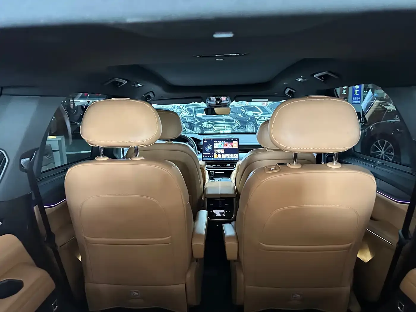 Lynk & Co Lynk & Co 09 EM-P 2024 2.0TD EM-P AWD ULTRA 6-Seater — Фото автомобиля 7