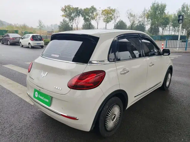 Wuling Bingo — Фото автомобиля 6