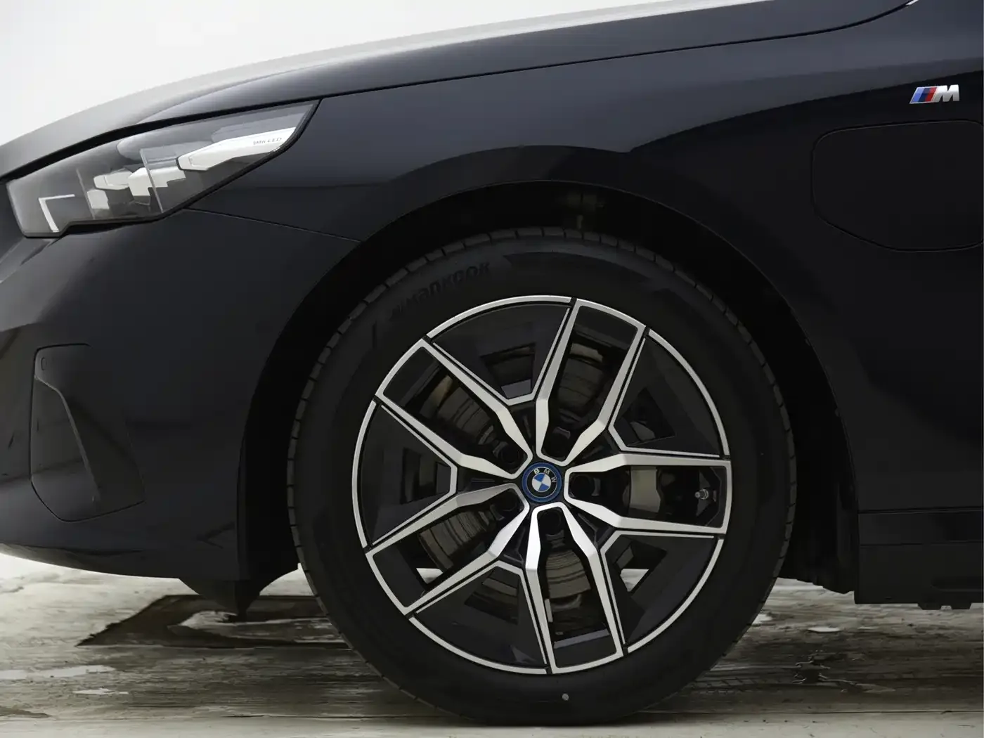 BMW BMW i5 2025 eDrive 40L M Sport Package — Фото автомобиля 5