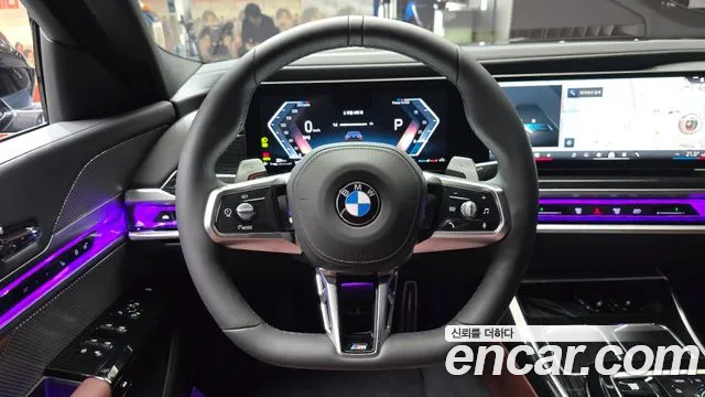 BMW 7-Series 7 серия (G70) 740i xDrive M Sport — Фото автомобиля 13