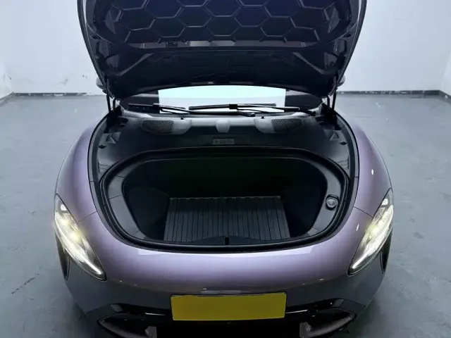 Xiaomi SU7 — Фото автомобиля 18