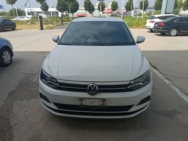 Volkswagen Polo — Фото автомобиля 2