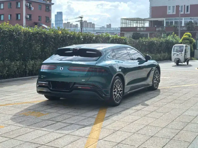 Denza Z9GT — Фото автомобиля 26