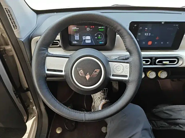 Wuling Motors Hongguang MINIEV 2024 3rd Gen 215km Advanced — Фото автомобиля 10