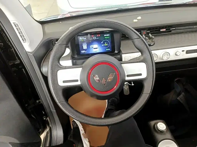 Wuling Hongguang Mini EV — Фото автомобиля 10