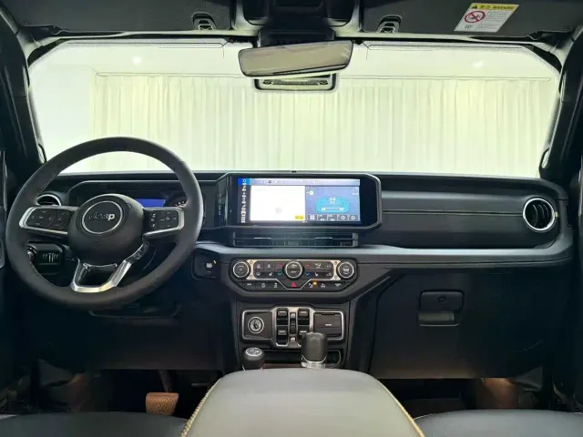 Jeep Wrangler — Фото автомобиля 3