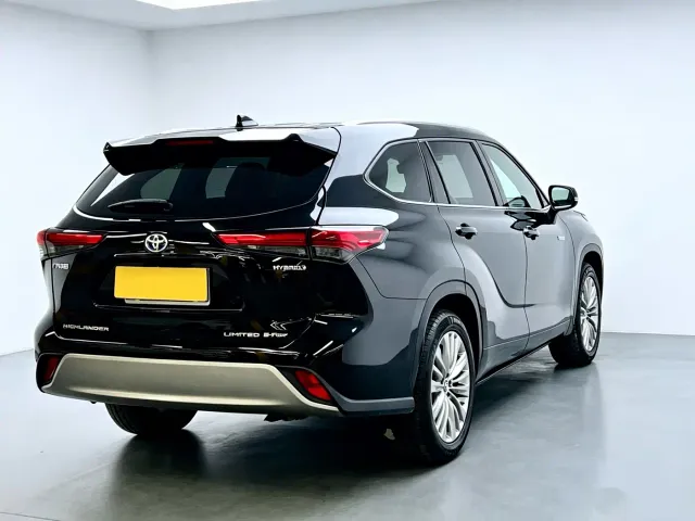 Toyota Highlander — Фото автомобиля 6
