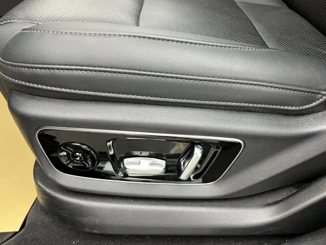 Li Auto L7 — Фото автомобиля 29