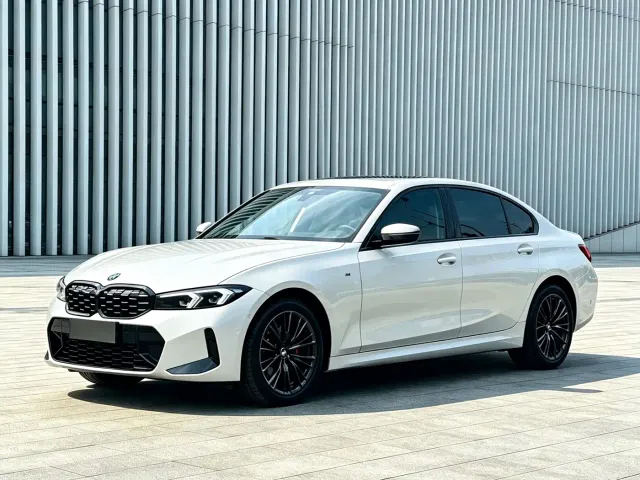 Фотография автомобиля — BMW 3 Series