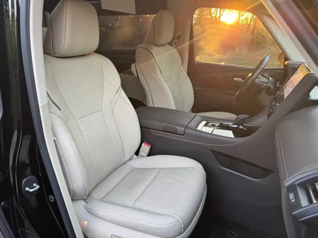 Toyota Alphard — Фото автомобиля 13