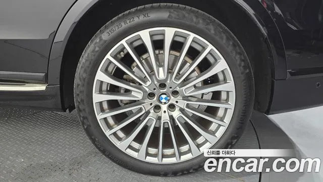 BMW X7 — Фото автомобиля 18