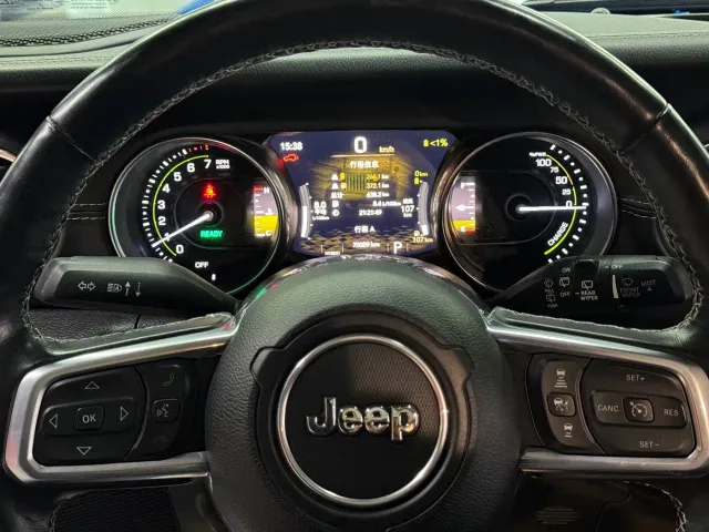 Jeep Wrangler 4xe — Фото автомобиля 11