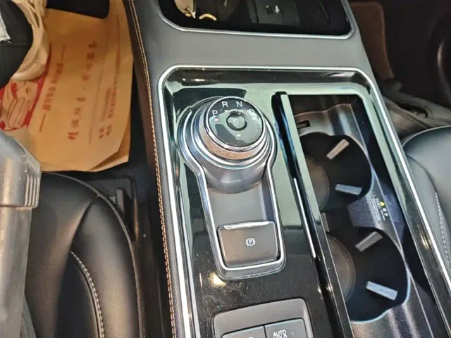 Ford Edge — Фото автомобиля 13