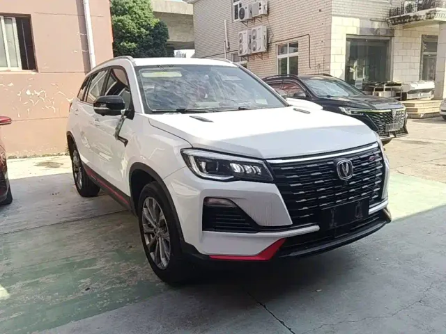 Changan CS75 — Фото автомобиля 3