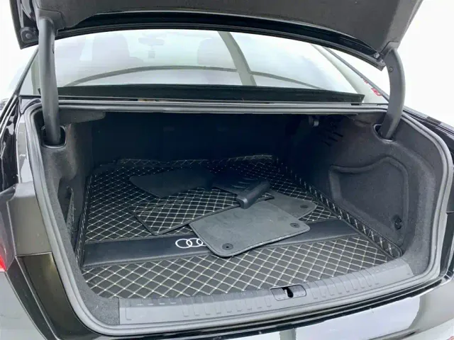 Audi A6L — Фото автомобиля 9
