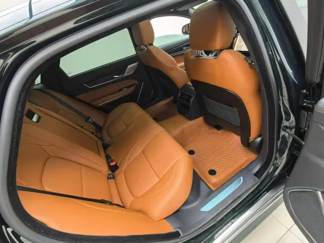 Jaguar XFL — Фото автомобиля 17