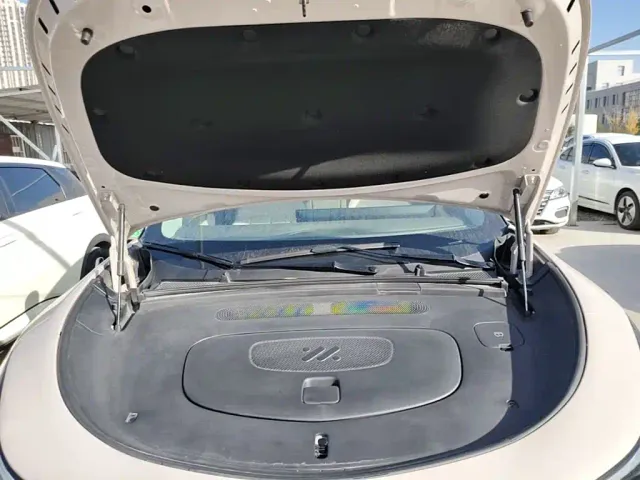IM Motors LS6 — Фото автомобиля 19