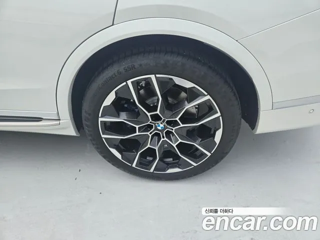 BMW X7 xDrive 40d M Sport 7 мест — Фото автомобиля 15