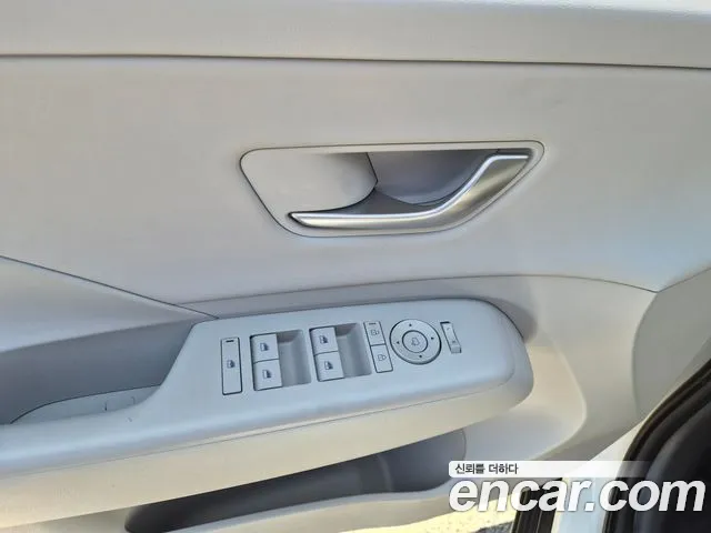 Hyundai Kona SX2 — Фото автомобиля 17