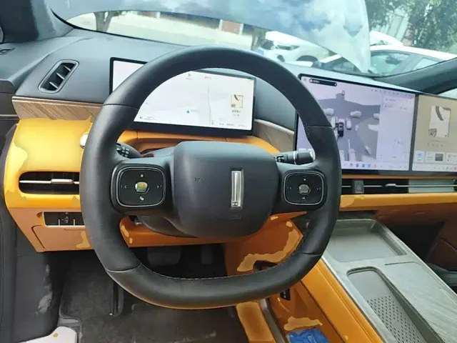 Wey Alpine — Фото автомобиля 10