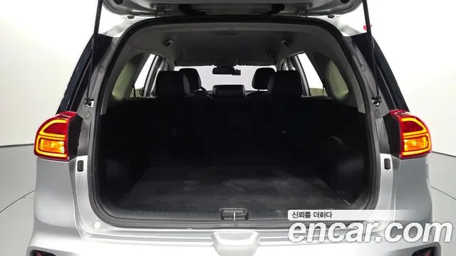 Kia Niro — Фото автомобиля 20