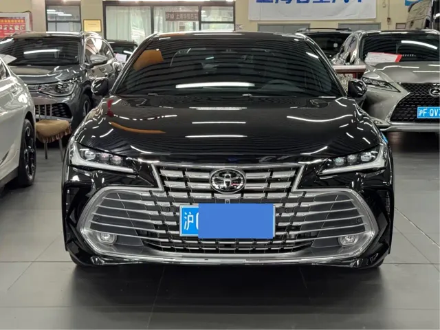 Toyota Avalon — Фото автомобиля 2