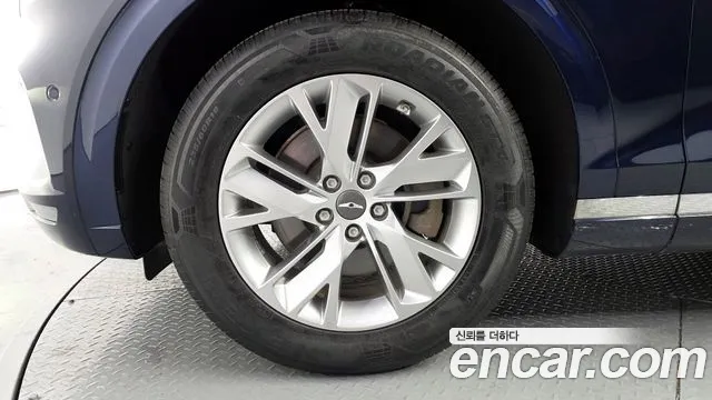 Genesis GV70 2.5T Бензин AWD — Фото автомобиля 5