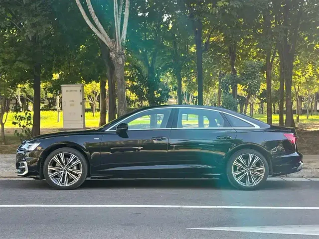 Audi A6L — Фото автомобиля 3