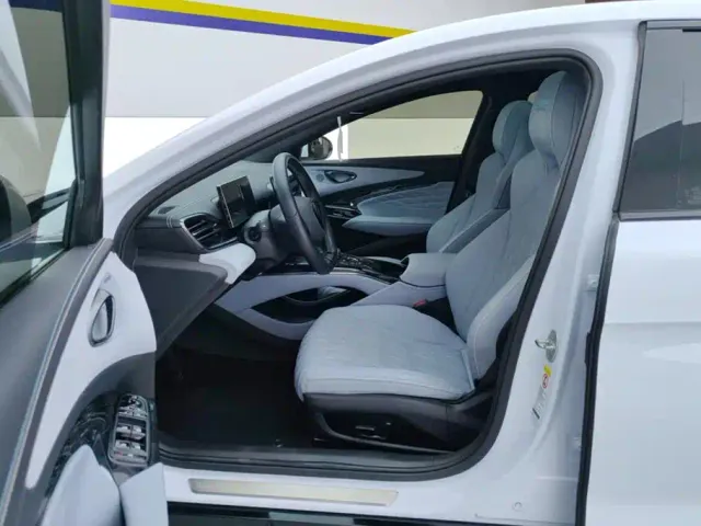 BYD Seal 2022 550km Standard Range RWD Premium — Фото автомобиля 9