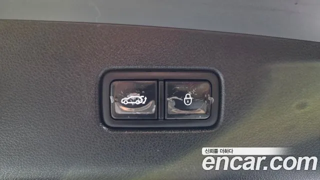 Genesis GV70 — Фото автомобиля 23