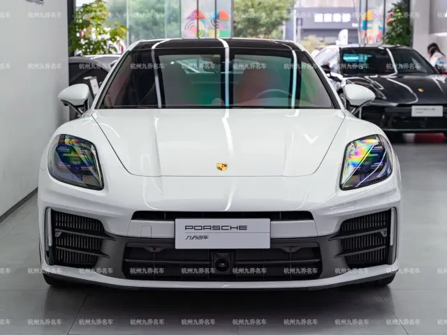 Porsche Panamera — Фото автомобиля 2