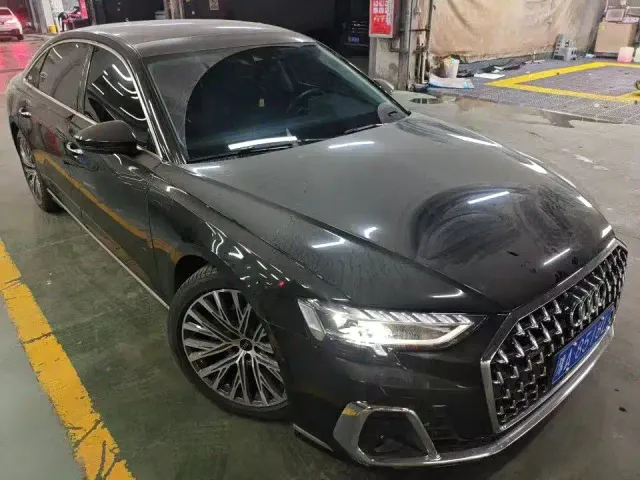 Audi A8 — Фото автомобиля 2